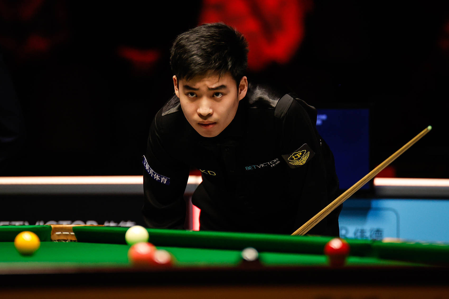 战绩低迷与 战绩低迷与