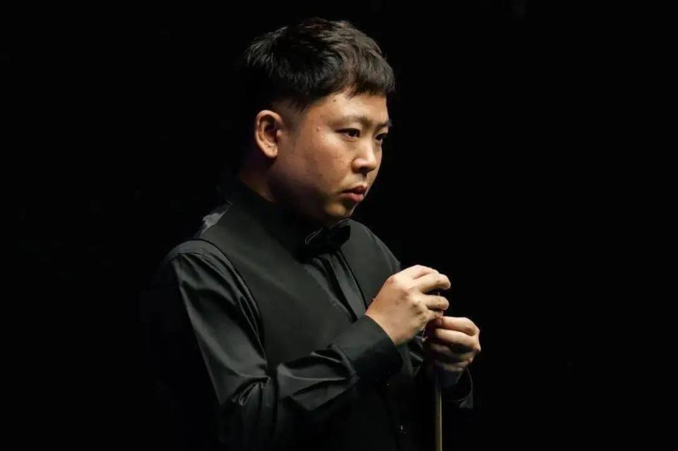 军展开激烈 军展开激烈