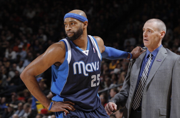 保持足够的 保持足够的